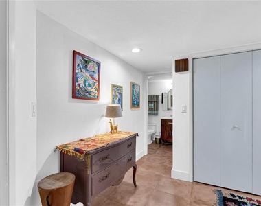 910 Pinellas Bayway S - Photo Thumbnail 11