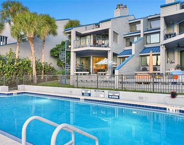 910 Pinellas Bayway S - Photo Thumbnail 17