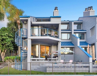 910 Pinellas Bayway S - Photo Thumbnail 3
