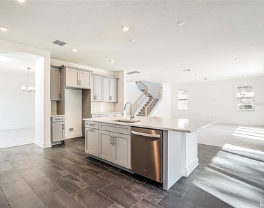 410 S West Shore Boulevard - Photo Thumbnail 16