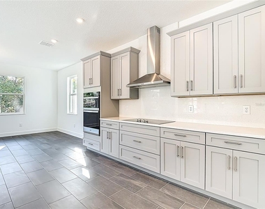 410 S West Shore Boulevard - Photo Thumbnail 13