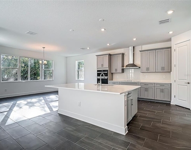 410 S West Shore Boulevard - Photo Thumbnail 24