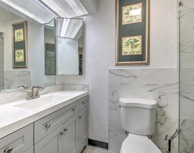 4313 Tahitian Gardens Circle - Photo Thumbnail 11