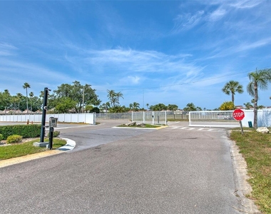 4313 Tahitian Gardens Circle - Photo Thumbnail 27
