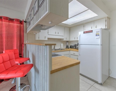 4313 Tahitian Gardens Circle - Photo Thumbnail 10
