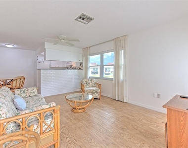 4313 Tahitian Gardens Circle - Photo Thumbnail 7