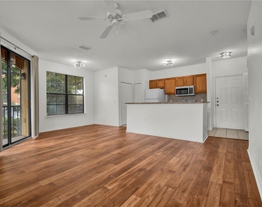 6171 Metrowest Boulevard - Photo Thumbnail 11