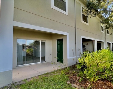 10946 Savannah Wood Drive - Photo Thumbnail 3