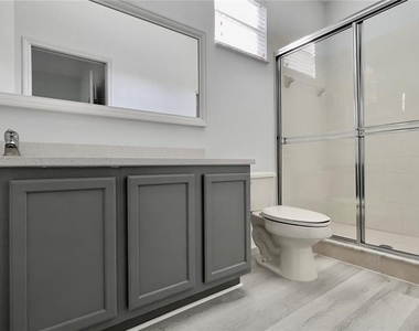 10946 Savannah Wood Drive - Photo Thumbnail 22