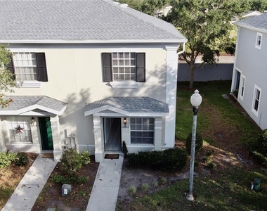 10946 Savannah Wood Drive - Photo Thumbnail 2