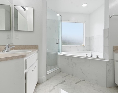 577 Terranova Circle - Photo Thumbnail 20
