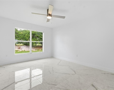 577 Terranova Circle - Photo Thumbnail 15