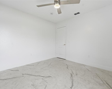 577 Terranova Circle - Photo Thumbnail 24