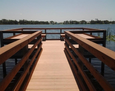 2545 Oak Park Way - Photo Thumbnail 19