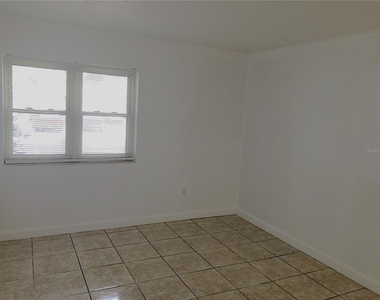 2545 Oak Park Way - Photo Thumbnail 10