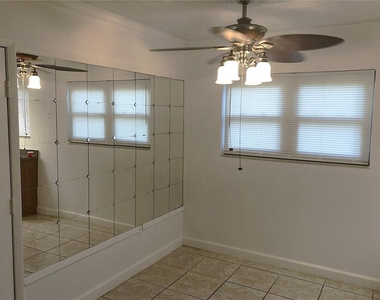 2545 Oak Park Way - Photo Thumbnail 1