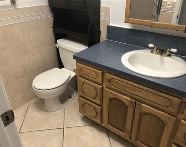 2545 Oak Park Way - Photo Thumbnail 9