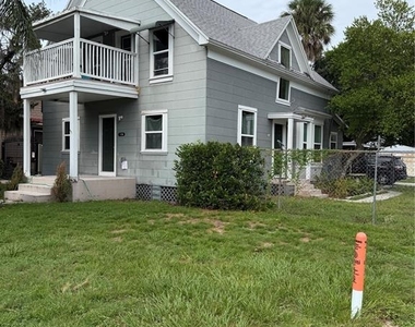 118 N Beaumont Avenue - Photo Thumbnail 2