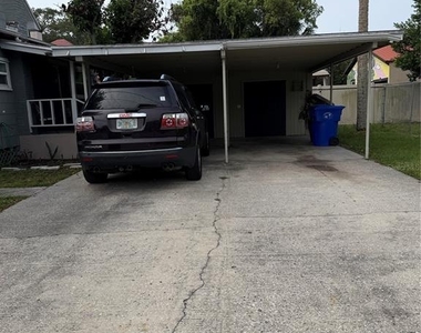 118 N Beaumont Avenue - Photo Thumbnail 6