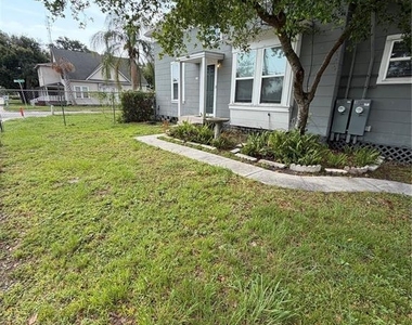 118 N Beaumont Avenue - Photo Thumbnail 9