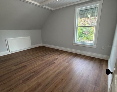 118 N Beaumont Avenue - Photo Thumbnail 31
