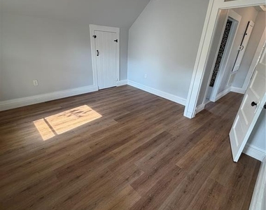118 N Beaumont Avenue - Photo Thumbnail 27
