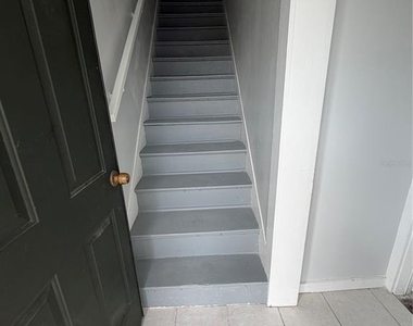 118 N Beaumont Avenue - Photo Thumbnail 13