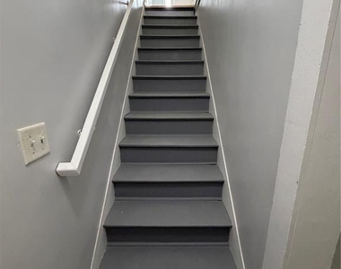 118 N Beaumont Avenue - Photo Thumbnail 14