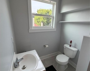118 N Beaumont Avenue - Photo Thumbnail 29
