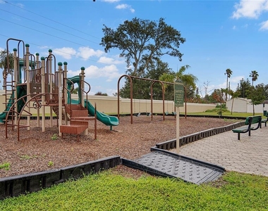 125 Australian Way - Photo Thumbnail 34