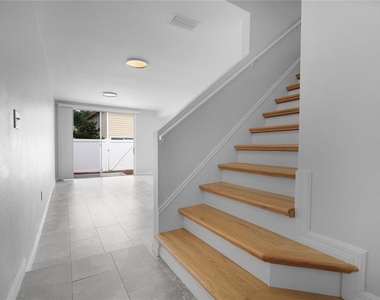 125 Australian Way - Photo Thumbnail 6