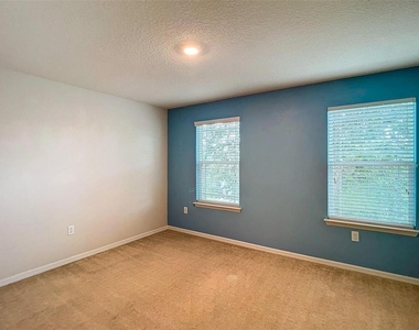 2932 Cello Lane - Photo Thumbnail 37