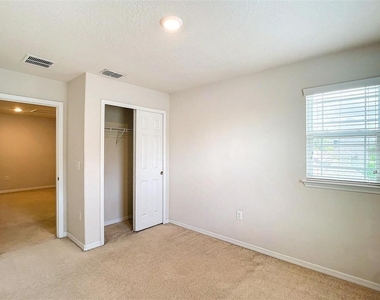 2932 Cello Lane - Photo Thumbnail 31