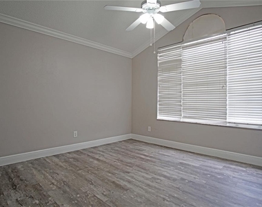 4645 Saddle Creek Place - Photo Thumbnail 28