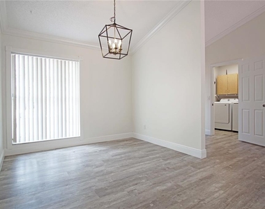 4645 Saddle Creek Place - Photo Thumbnail 11