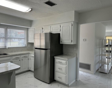 470 Lake Road - Photo Thumbnail 3