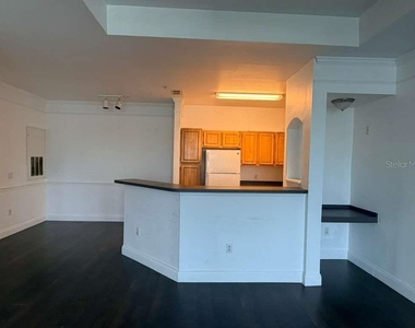 6413 Astor Village Avenue - Photo Thumbnail 5