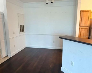 6413 Astor Village Avenue - Photo Thumbnail 6