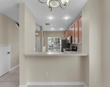 10325 Manderley Way - Photo Thumbnail 13