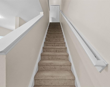 10325 Manderley Way - Photo Thumbnail 41