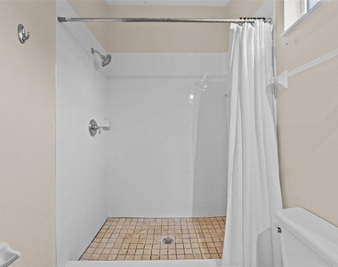 10325 Manderley Way - Photo Thumbnail 54