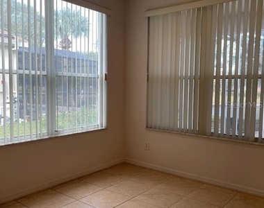 1819 Wedgewood Way - Photo Thumbnail 4