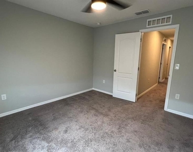 4805 Coral Castle Drive - Photo Thumbnail 19