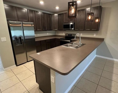 4805 Coral Castle Drive - Photo Thumbnail 6