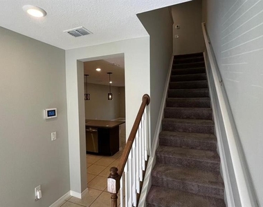 4805 Coral Castle Drive - Photo Thumbnail 3