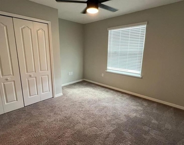 4805 Coral Castle Drive - Photo Thumbnail 20