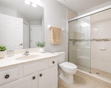 2520 Dharma Circle - Photo Thumbnail 13
