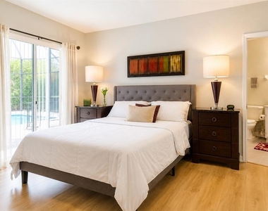 2520 Dharma Circle - Photo Thumbnail 7