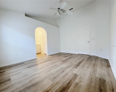 6867 Belmar Drive - Photo Thumbnail 17