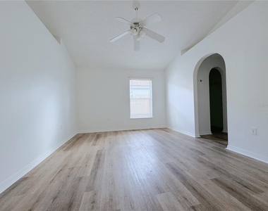 6867 Belmar Drive - Photo Thumbnail 16